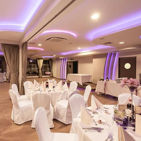 Olimp Business & ホテル 3*