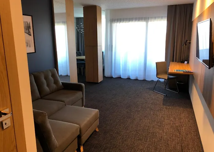 Olimp Business & Hotel 3*